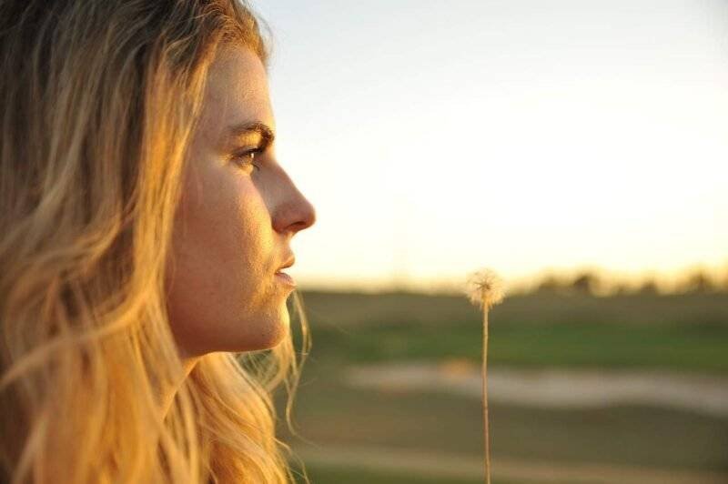 Adaptive Benefits of Optimistic Self-Beliefs of Efficacy Image
