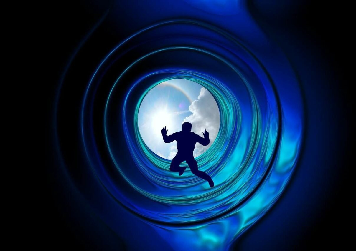 Understand the Spiral of Silence and explain their Theory
