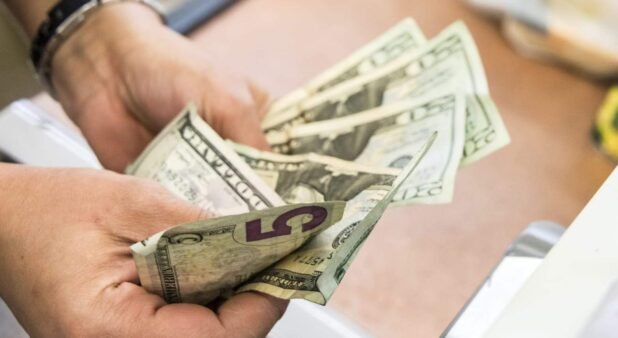 Minimum Wages: Definition, Arguments, and Objectives
