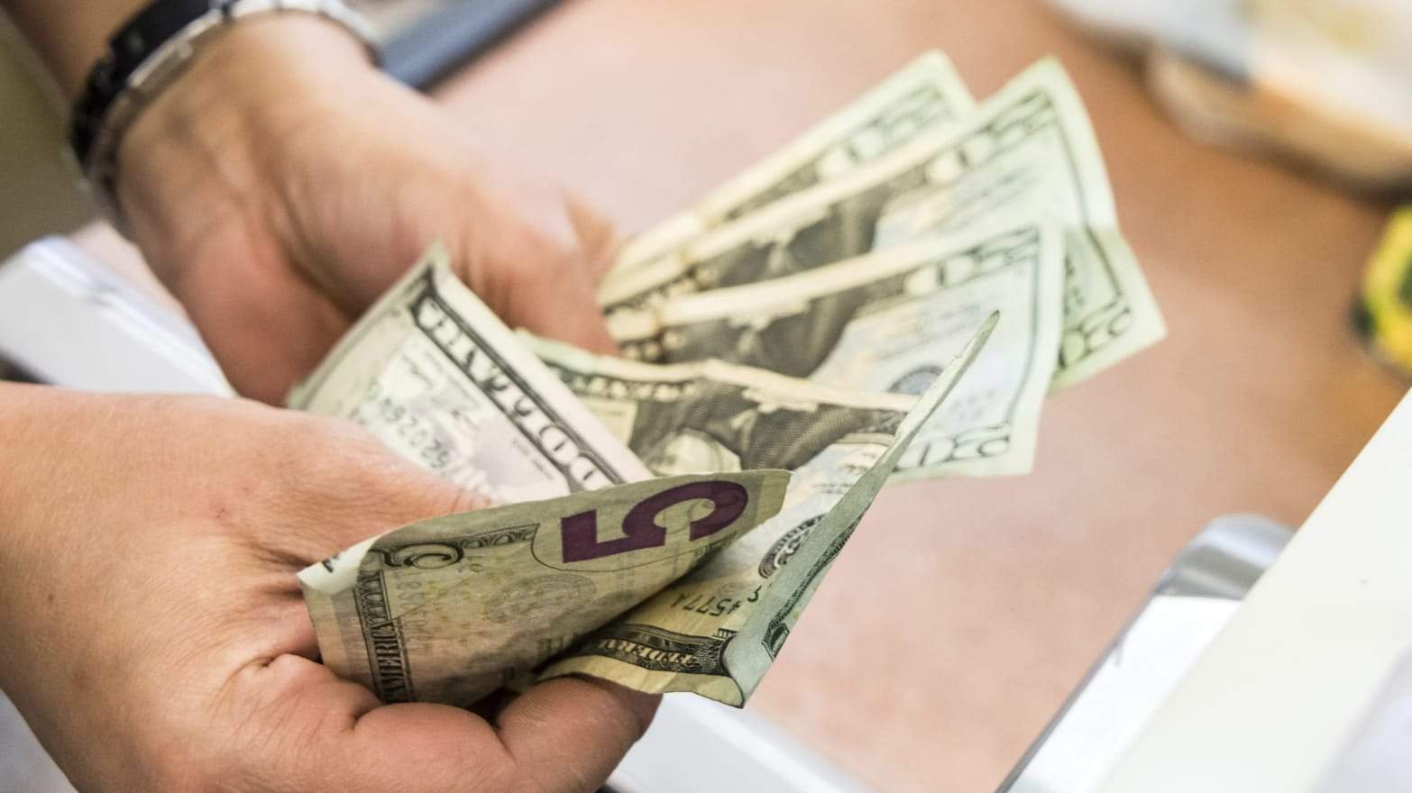 Minimum Wages: Definition, Arguments, and Objectives