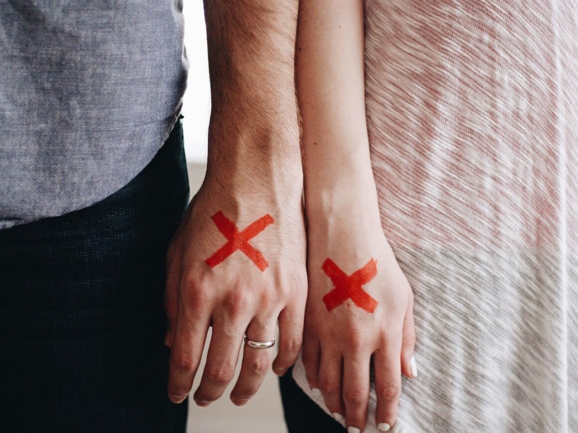 hands 1246170 1280 32b364dd