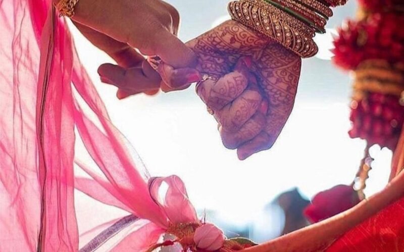 Royal Matrimonial Top Signs Someone is About To Break Up With You