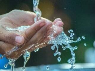 How to does Drinking a lot of water help lose weight with its Benefits Pros Advantages Limitations Cons and Disadvantages Image