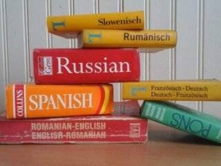 Best ESL Course Books Advantages Benefits Pros Disadvantages Drawbacks Limitations Cons Image