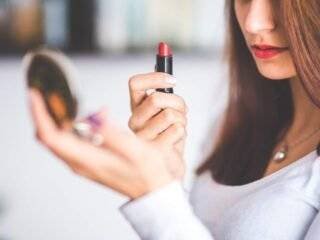 What are the Best Tips to Help Me Look Younger Naturally Image
