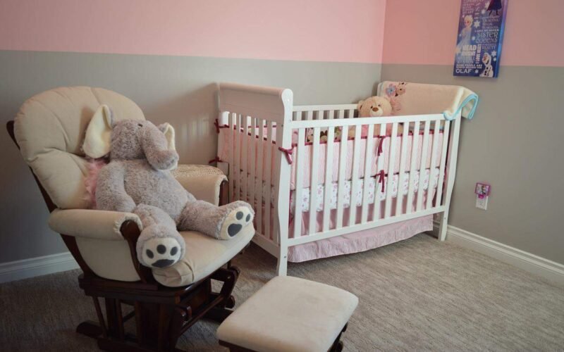Best Baby Cribs Made in USA and Canada Image