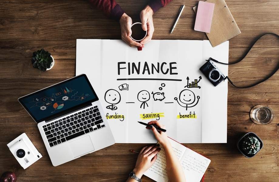 10 different tips and tricks on how to better manage your finances Image