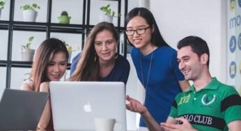 4 Factors to Consider HR Outsourcing Services Solutions