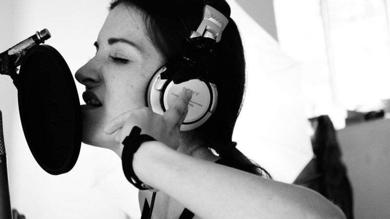 9 best Home Recording Studio Essentials for Beginners Image