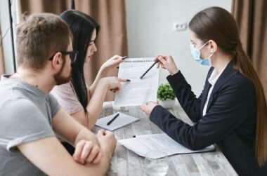 What are the types and advantages of policy management software Image