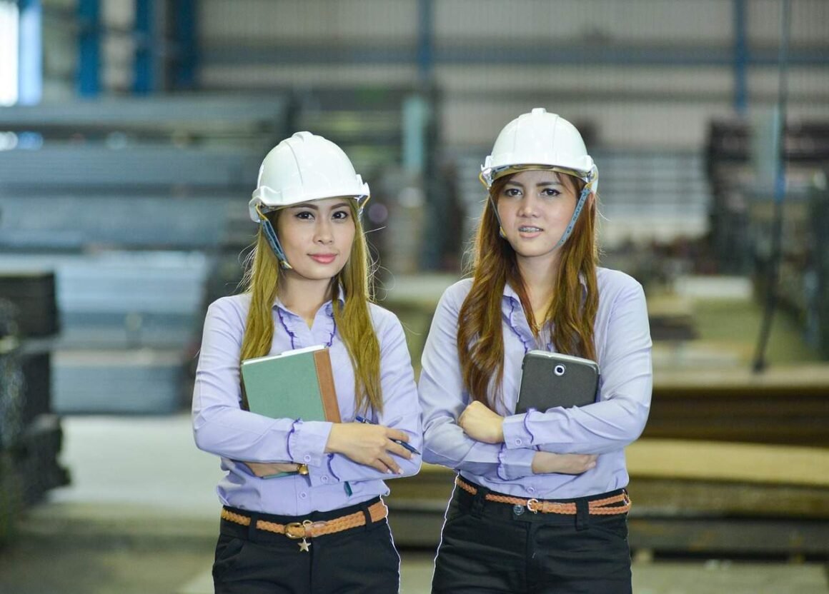 What is the difference between flexible employment and labor dispatch Image
