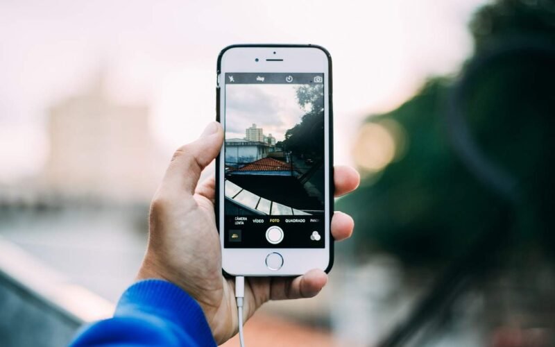 How to choose an Apple live photo and video Image
