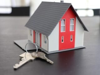 What is the comprehensive guide on investing in property syndicates Image