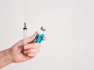 Difference between vaccination and immunization Image