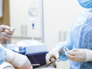 A Comprehensive Guide to the Pros and Cons of Gastric Sleeve Surgery Image