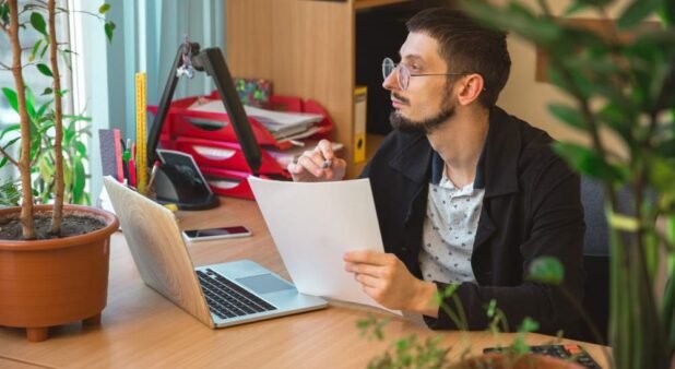 Does Your Small Business Need a Website? Assessing the Pros and Cons